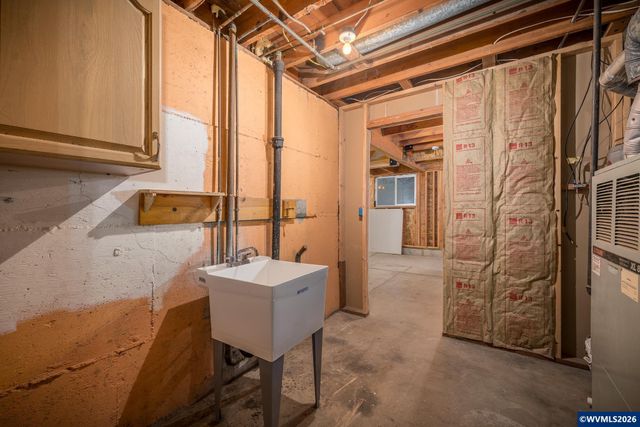 1520 Laurel Heights Dr NW, Albany, OR 97321