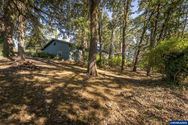1520 Laurel Heights Dr NW, Albany, OR 97321