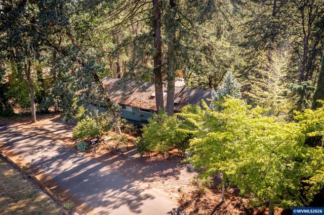 1520 Laurel Heights Dr NW, Albany, OR 97321