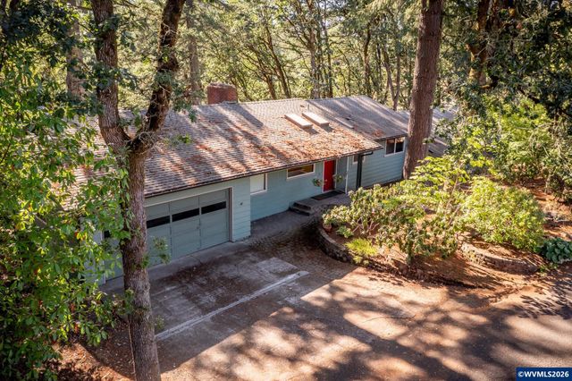 1520 Laurel Heights Dr NW, Albany, OR 97321