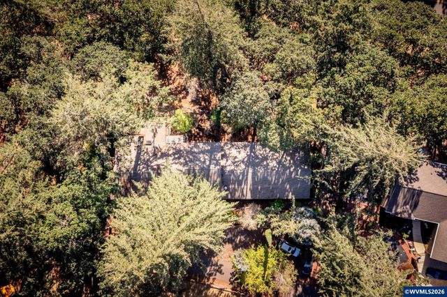 1520 Laurel Heights Dr NW, Albany, OR 97321