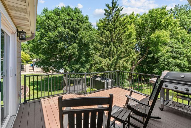 3042 12th Street NW, New Brighton, MN 55112