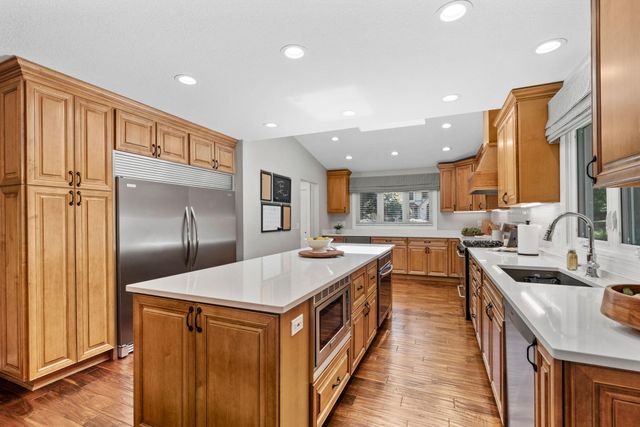 3042 12th Street NW, New Brighton, MN 55112