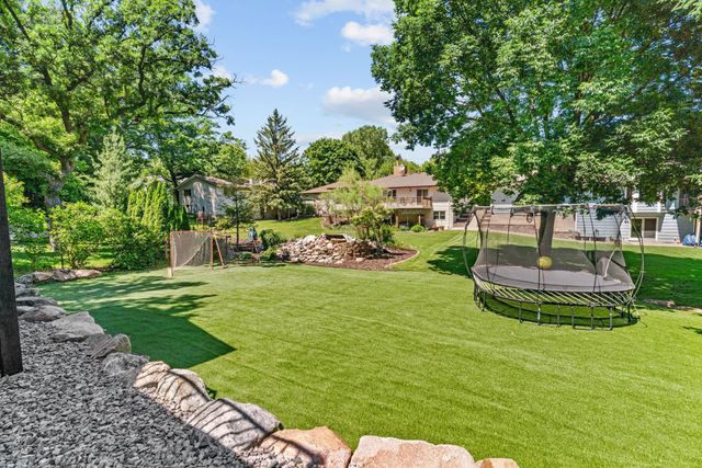 3042 12th Street NW, New Brighton, MN 55112