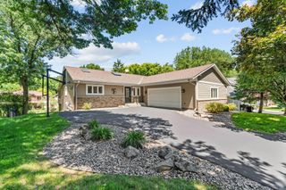 3042 12th Street NW, New Brighton, MN 55112