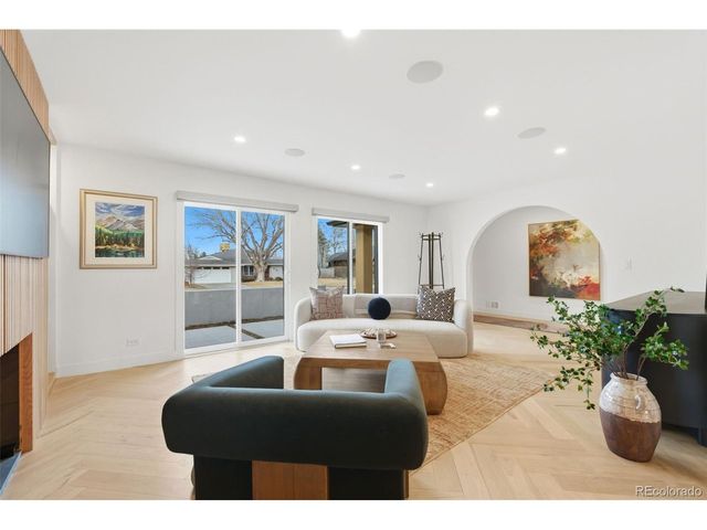 641 S Monroe Way, Denver, CO 80209