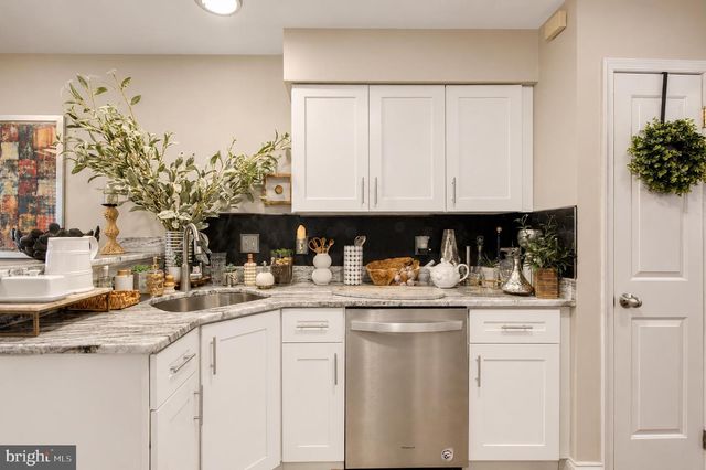 1132 DUBLIN CT, Williamstown, NJ 08094