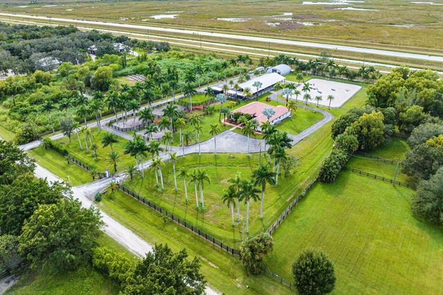 2587 Skipiks Way, Wellington, FL 33470