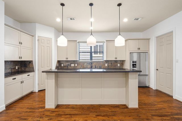 1605 W 14th Street, Houston, TX 77008
