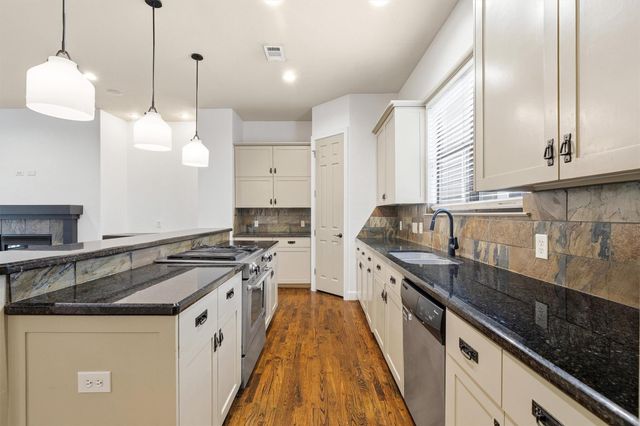 1605 W 14th Street, Houston, TX 77008