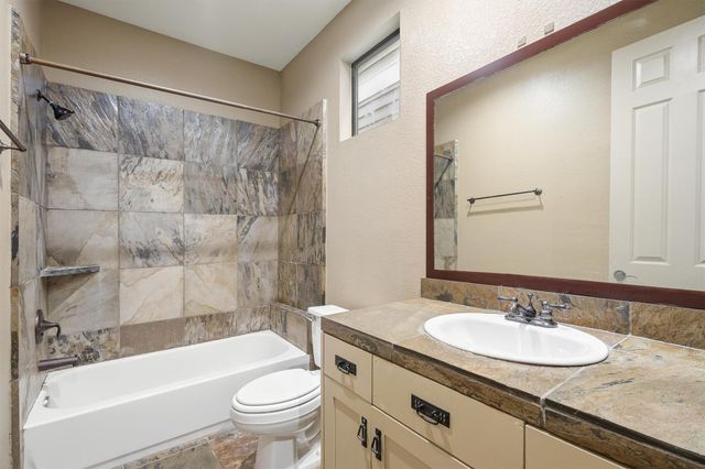 1605 W 14th Street, Houston, TX 77008