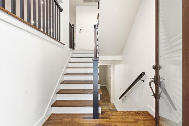 1605 W 14th Street, Houston, TX 77008