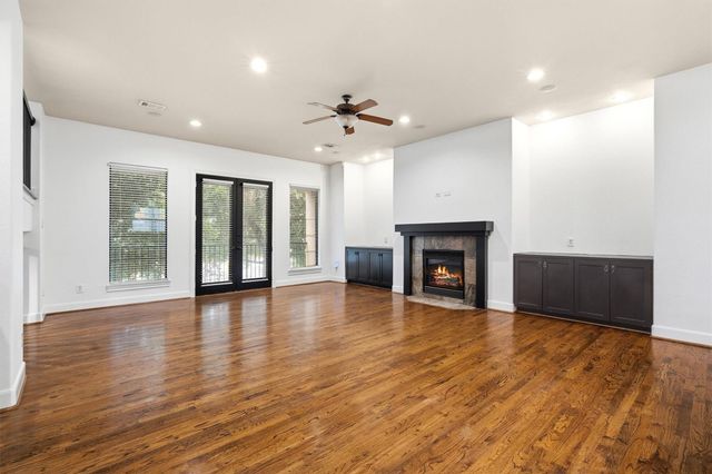 1605 W 14th Street, Houston, TX 77008