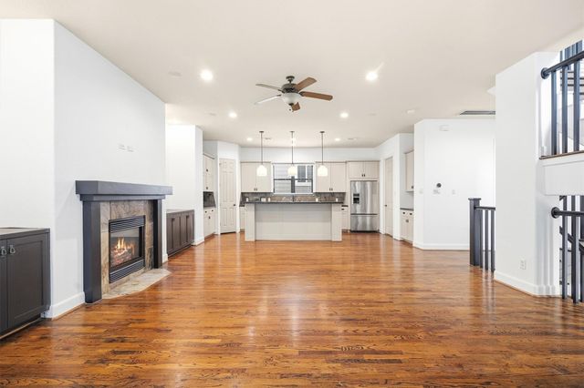 1605 W 14th Street, Houston, TX 77008