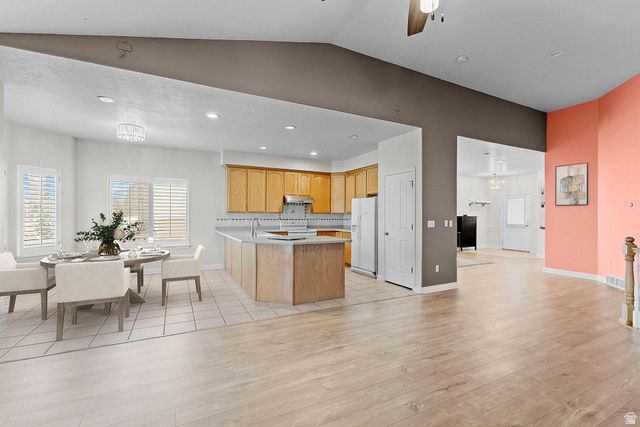 9928 S CASCADE DR, Sandy, UT 84070