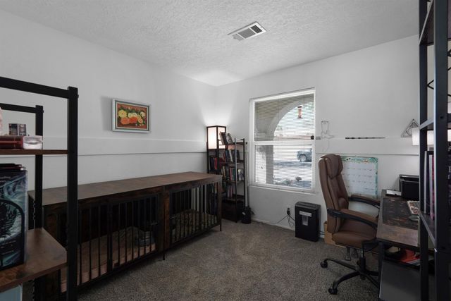 1657 Skyview Circle NE, Rio Rancho, NM 87144