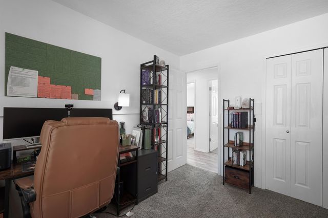 1657 Skyview Circle NE, Rio Rancho, NM 87144