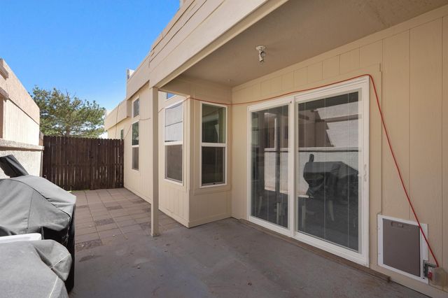 1657 Skyview Circle NE, Rio Rancho, NM 87144