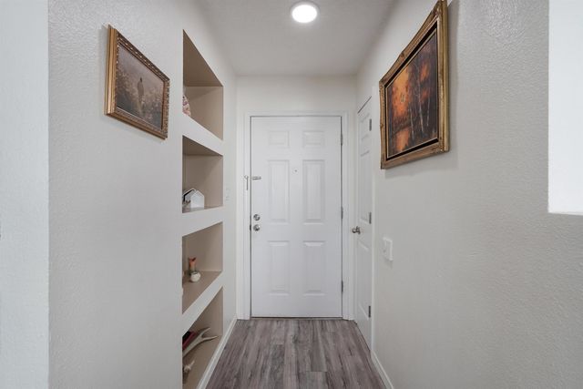 1657 Skyview Circle NE, Rio Rancho, NM 87144