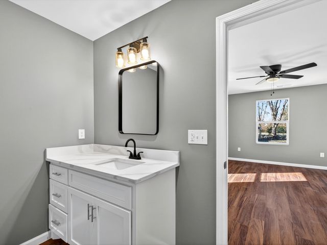 3721 Grubbs Rd, Nashville, TN 37211