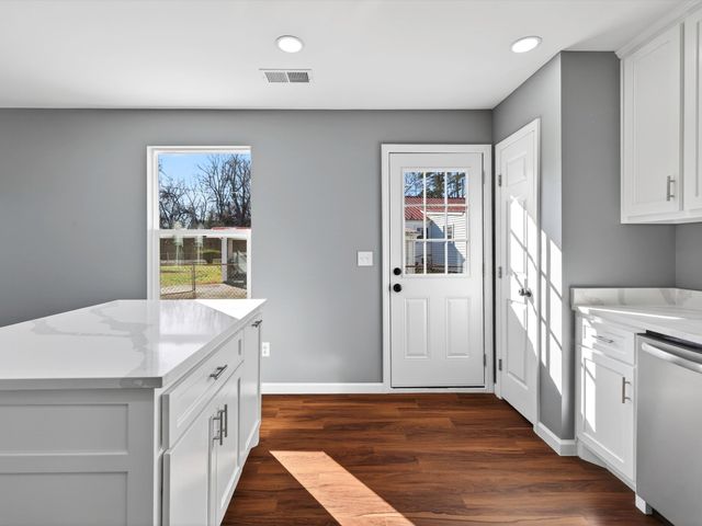 3721 Grubbs Rd, Nashville, TN 37211