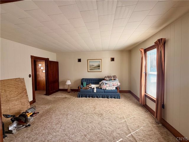 18 White Street, Kirkland, NY 13321