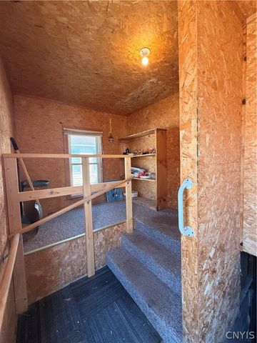 18 White Street, Kirkland, NY 13321