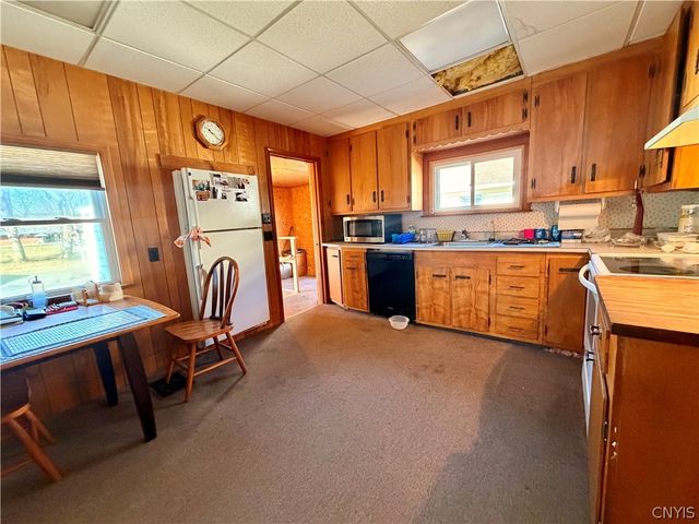 18 White Street, Kirkland, NY 13321