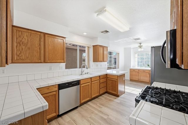 934 Nellie Jo Drive, Las Vegas, NV 89123