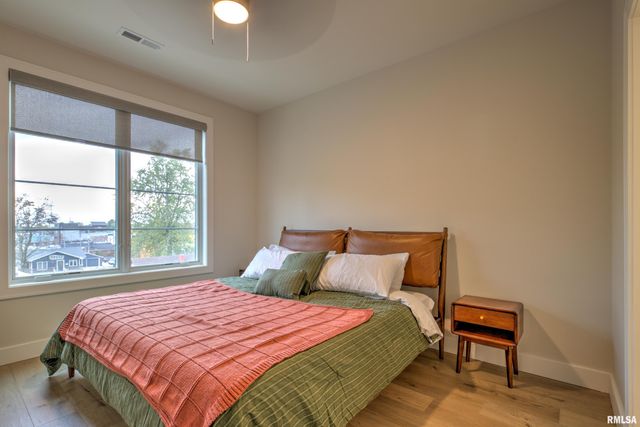 1310 E Samuel Ave Apt 3A, Peoria Heights, IL 61616