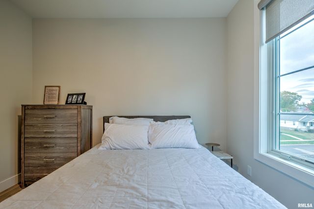 1310 E Samuel Ave Apt 3A, Peoria Heights, IL 61616