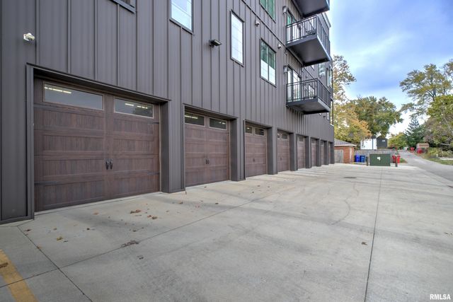 1310 E Samuel Ave Apt 3A, Peoria Heights, IL 61616