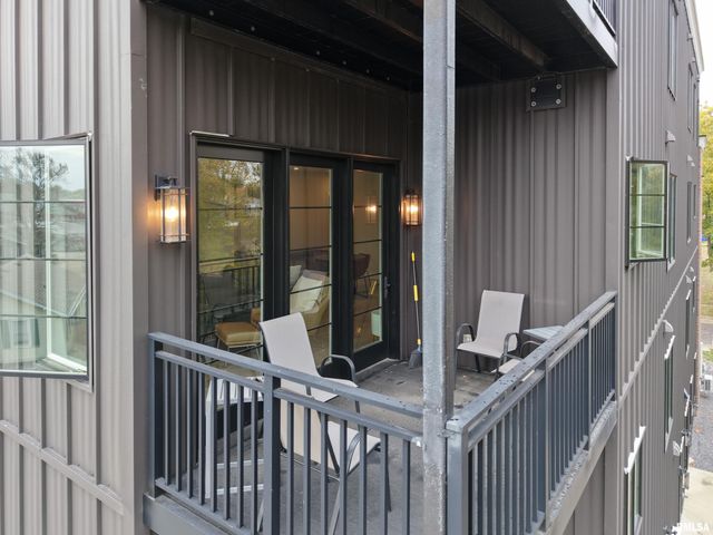 1310 E Samuel Ave Apt 3A, Peoria Heights, IL 61616