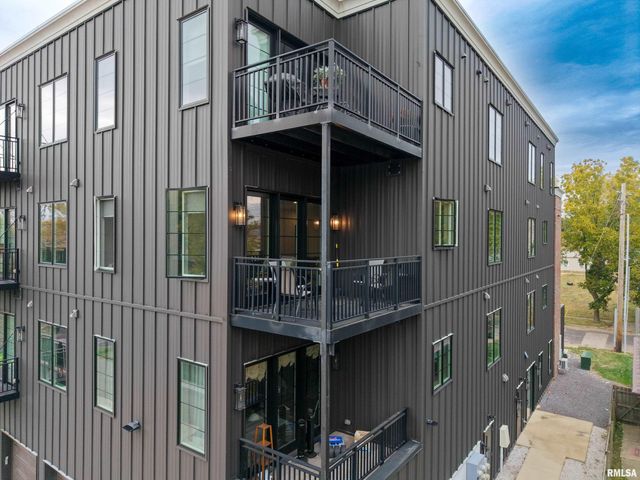1310 E Samuel Ave Apt 3A, Peoria Heights, IL 61616