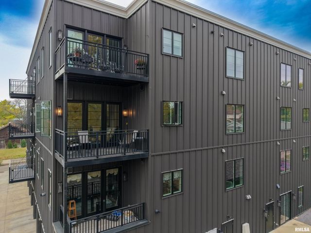 1310 E Samuel Ave Apt 3A, Peoria Heights, IL 61616