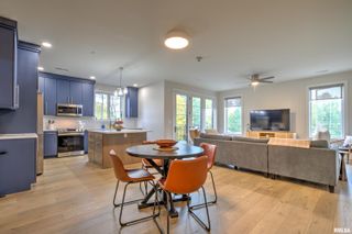 1310 E Samuel Ave Apt 3A, Peoria Heights, IL 61616