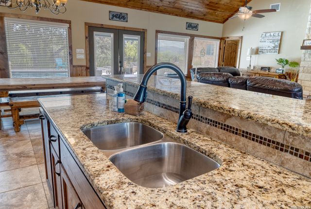 274 Mountain Laurel, Concan, TX 78838