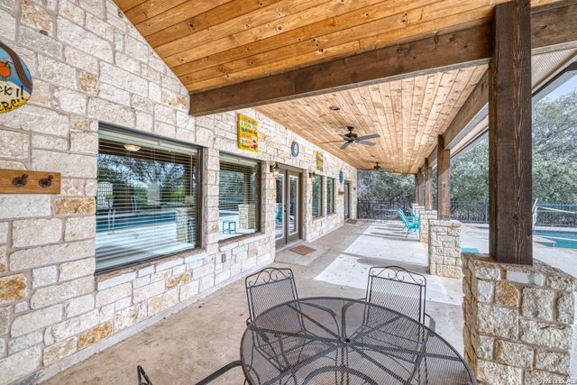 274 Mountain Laurel, Concan, TX 78838