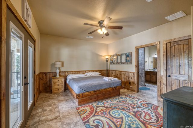 274 Mountain Laurel, Concan, TX 78838