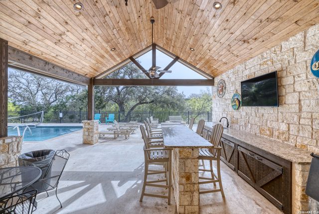 274 Mountain Laurel, Concan, TX 78838