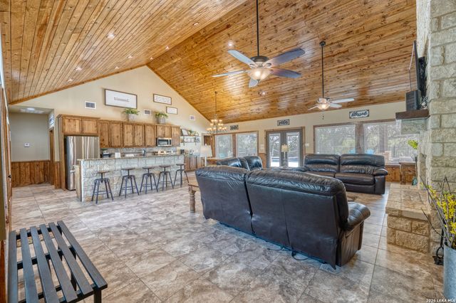 274 Mountain Laurel, Concan, TX 78838