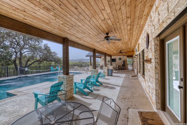 274 Mountain Laurel, Concan, TX 78838