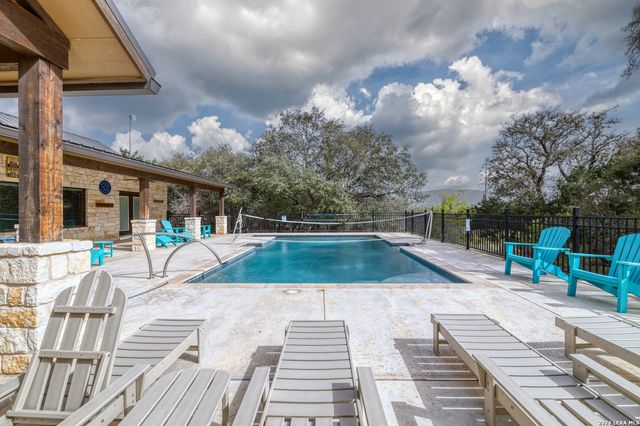 274 Mountain Laurel, Concan, TX 78838