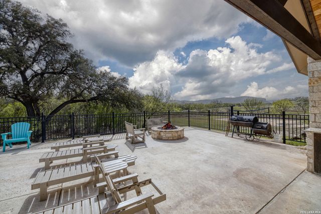 274 Mountain Laurel, Concan, TX 78838