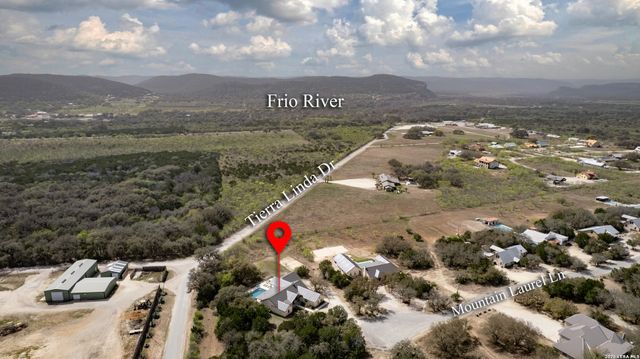274 Mountain Laurel, Concan, TX 78838