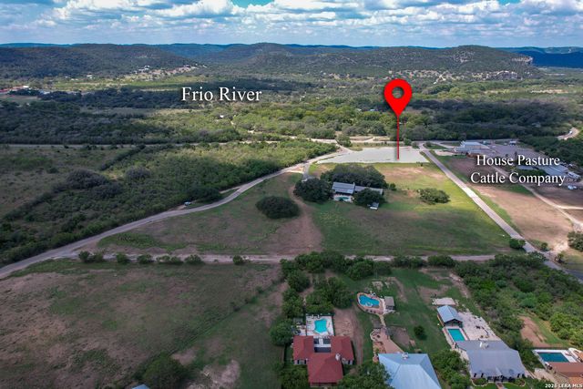 274 Mountain Laurel, Concan, TX 78838