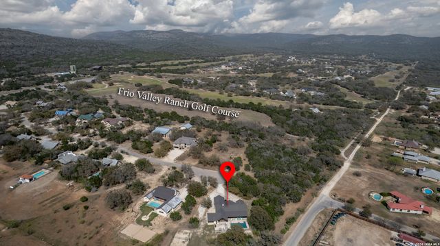 274 Mountain Laurel, Concan, TX 78838