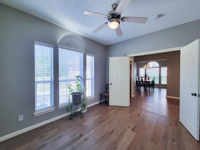 3504 Oak Landing, Conroe, TX 77304