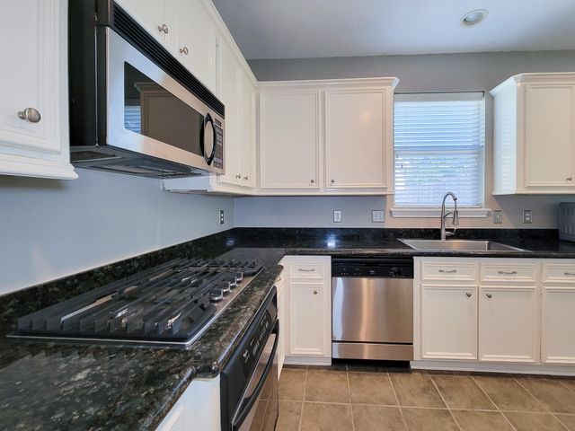3504 Oak Landing, Conroe, TX 77304