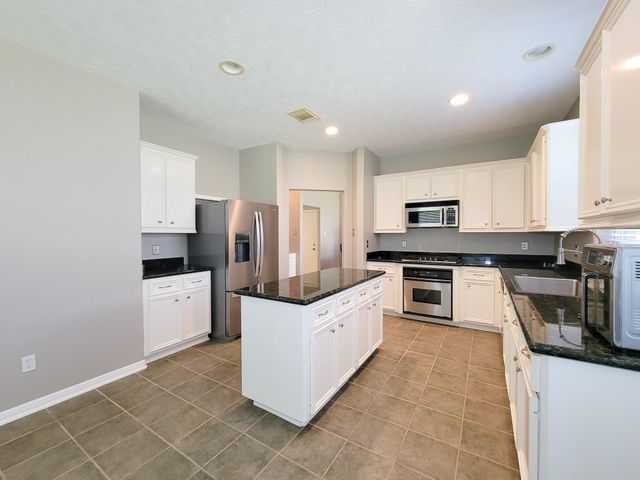 3504 Oak Landing, Conroe, TX 77304